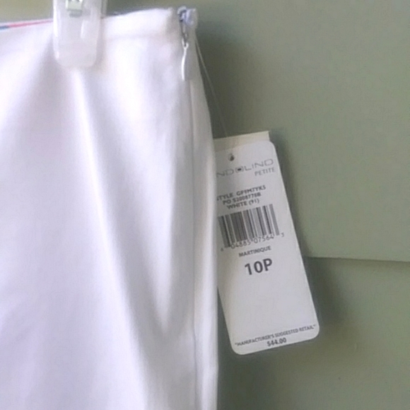 Bandolino Women's White Pants 10P Wide Leg 2 Back Pockets NWT - Picture 2 of 7